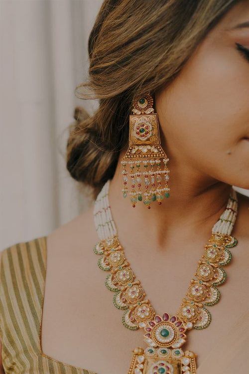 Jadau Choker with Emerald Drops